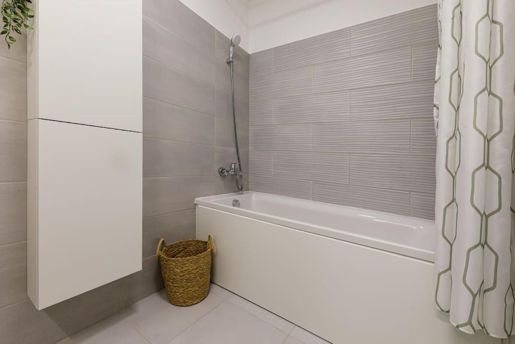 Luxury Apt. Near River & Parking Timișoara Zewnętrze zdjęcie